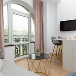 Praga Center By Renters Daire *