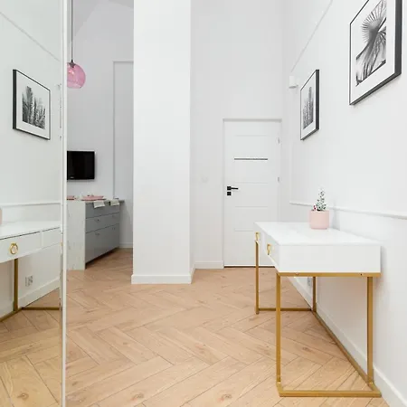 Apartamento Praga Center By Renters Varsóvia